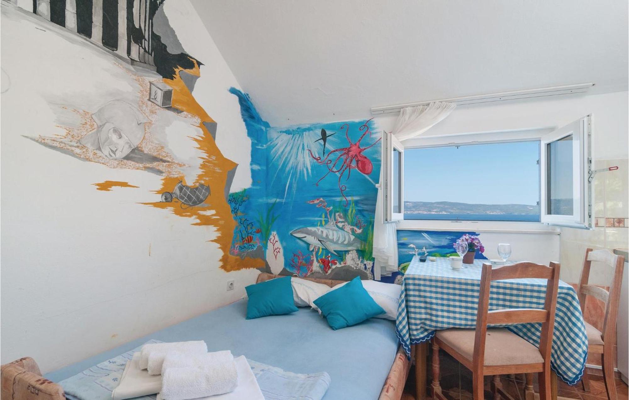 Gorgeous Apartment In Omis With House Sea View Eksteriør bilde