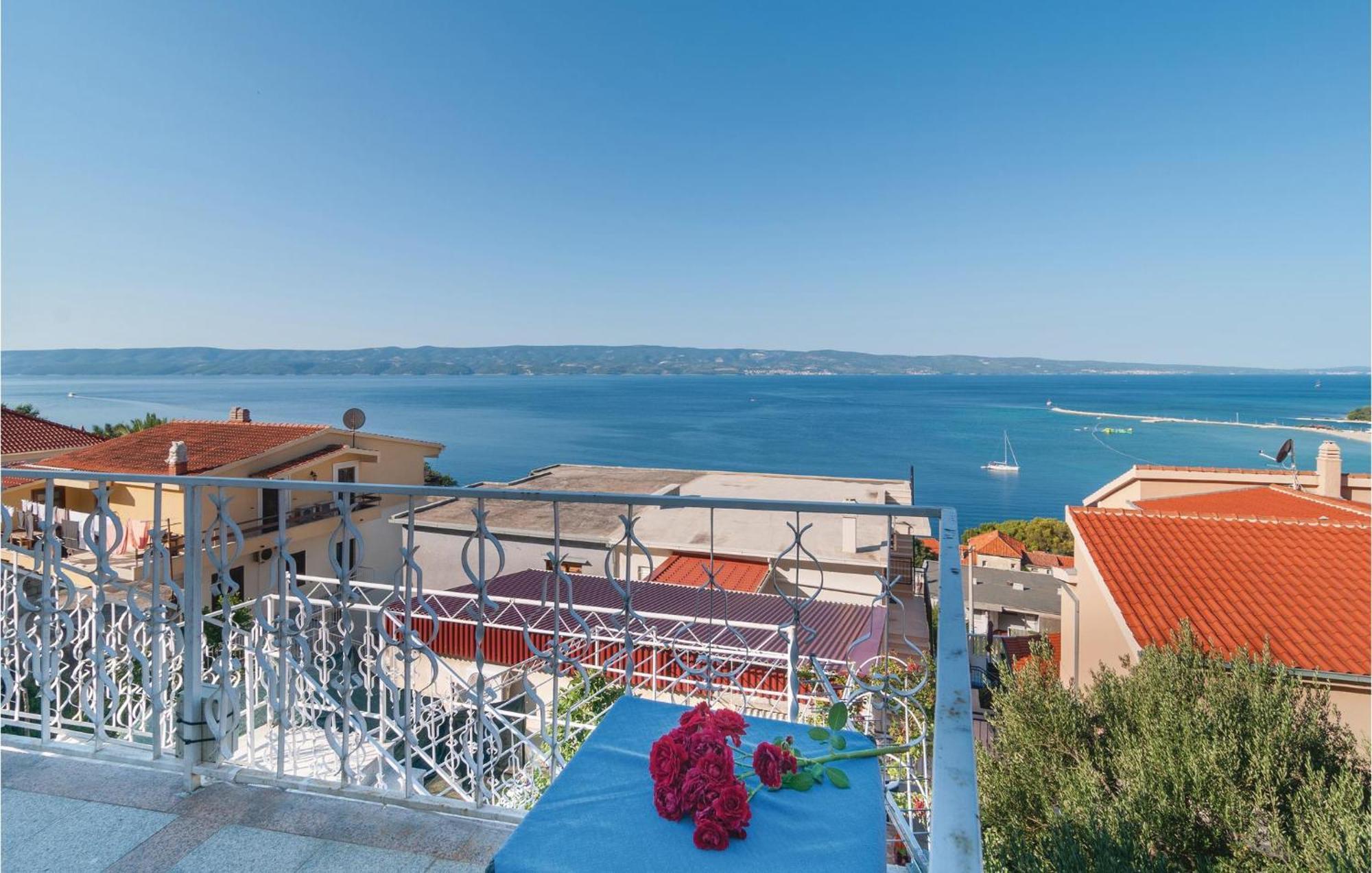 Gorgeous Apartment In Omis With House Sea View Eksteriør bilde