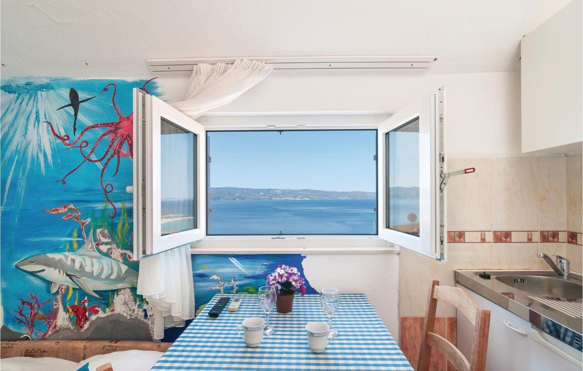 Gorgeous Apartment In Omis With House Sea View Eksteriør bilde