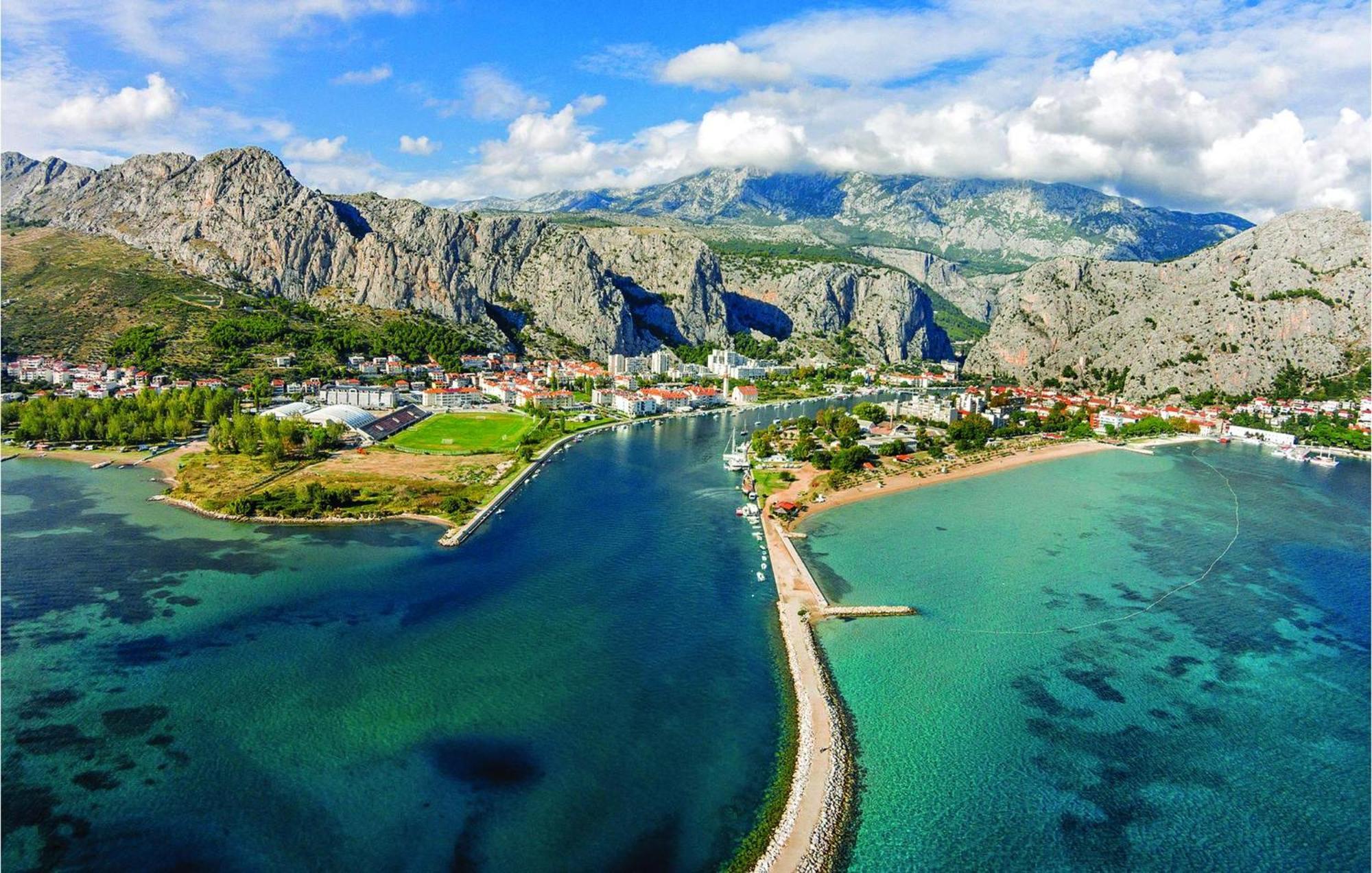 Gorgeous Apartment In Omis With House Sea View Eksteriør bilde